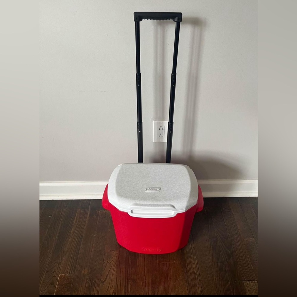 Coleman 16-Quart Performance Cooler with Wheels, Red